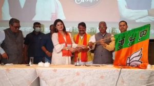 বিজেপিতে যোগ দিলেন অভিনেত্রী শ্রাবন্তী চট্টোপাধ্যায় 1