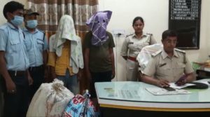 বাংলাদেশ পাচারের আগে ৩০ কেজি গাঁজা উদ্ধার, আটক ২ 1