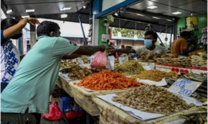 Sri Lanka: ১ কেজি চাল ২৩০ টাকা, গুড়ো দুধ ২২০০ টাকা! আর্থিক সঙ্কটে বিপর্যস্ত শ্রীলঙ্কা 2
